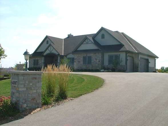 Ranch style homes